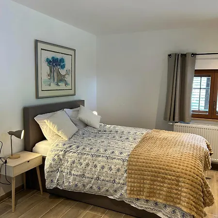 Au Vieux Nid, Circuit De Francorchamps סטבלוט