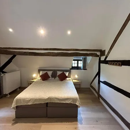 Au Vieux Nid, Circuit De Francorchamps סטבלוט